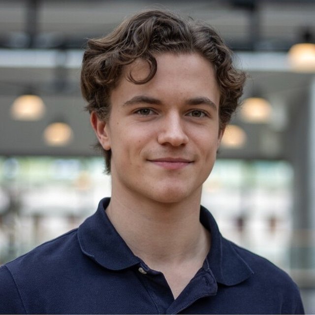 Oscar Magnusson Engman, medgrundare och VD